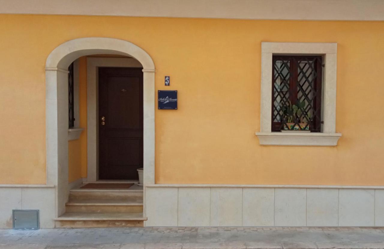 Molo Di Levante - Rent Apartment مارينا دي راغوزا المظهر الخارجي الصورة