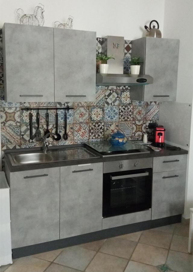 Molo Di Levante - Rent Apartment مارينا دي راغوزا المظهر الخارجي الصورة