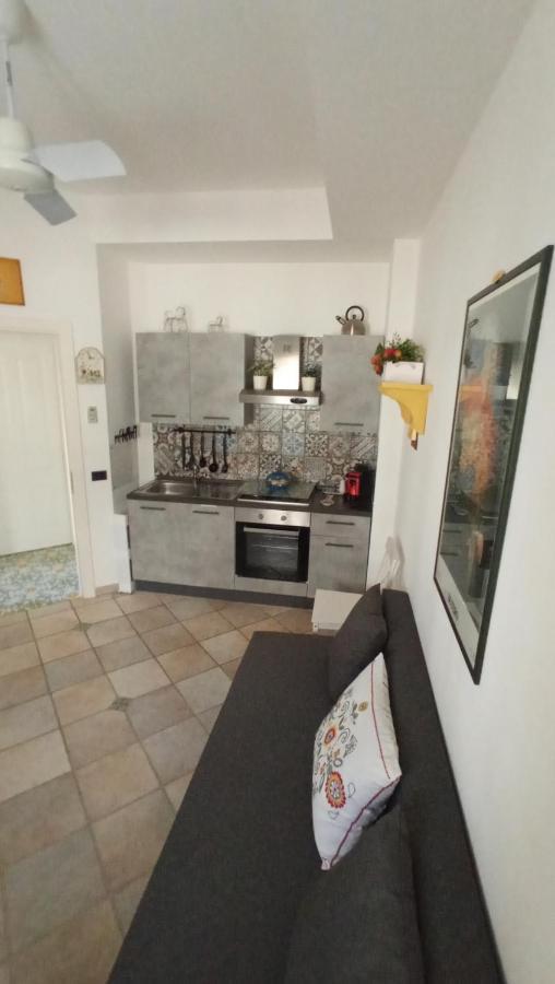 Molo Di Levante - Rent Apartment مارينا دي راغوزا المظهر الخارجي الصورة