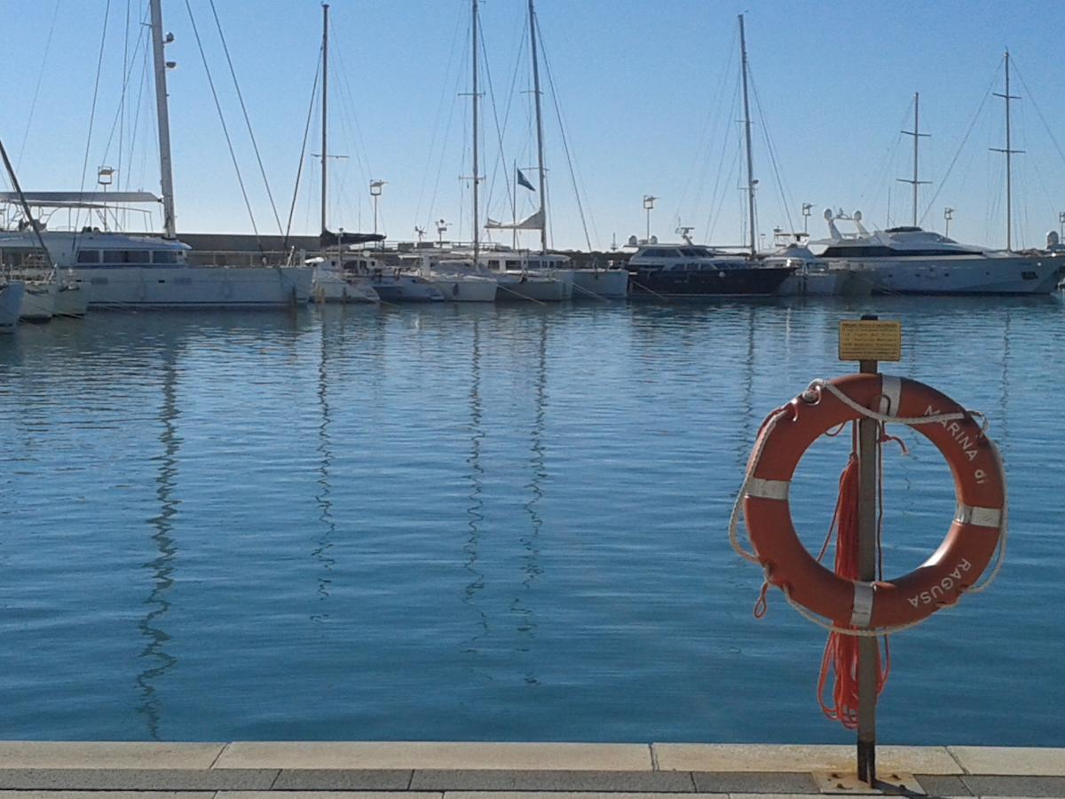 Molo Di Levante - Rent Apartment مارينا دي راغوزا المظهر الخارجي الصورة